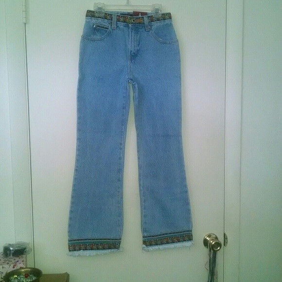 Vintage ribbon embroidered accent jeans - Picture 4 of 4
